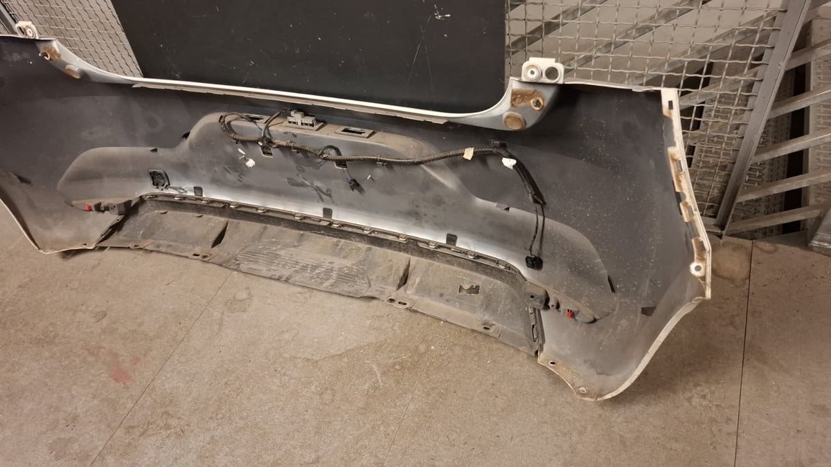 558 paraurti posteriore Renault Clio cod 850224339r anno 2020 in poi