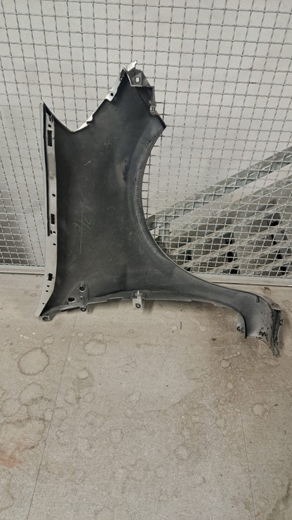 Par 14 parafango anteriore sinistro Renault Clio III dal 2010 cerchio 16