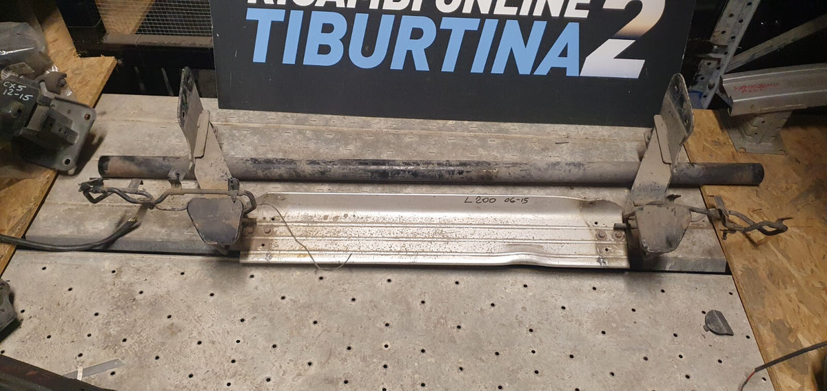 Traversa rinforzo paraurti posteriore Mitsubishi L200 dal 2006