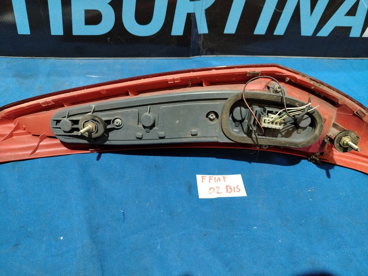 2 Bis - Fanale Posteriore sinistro Fiat Punto 2° serie 3 porte con portalampade
