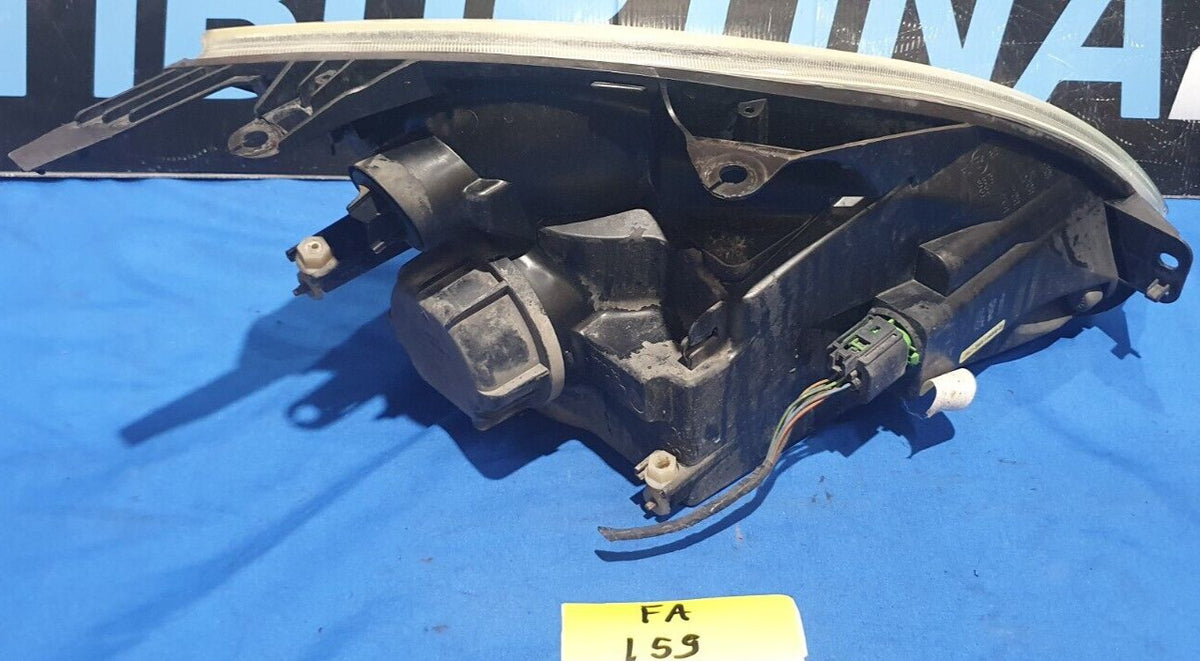 Faro Anteriore Ford Fiesta 2002 2005 Sinistro  con plastica da lucidare