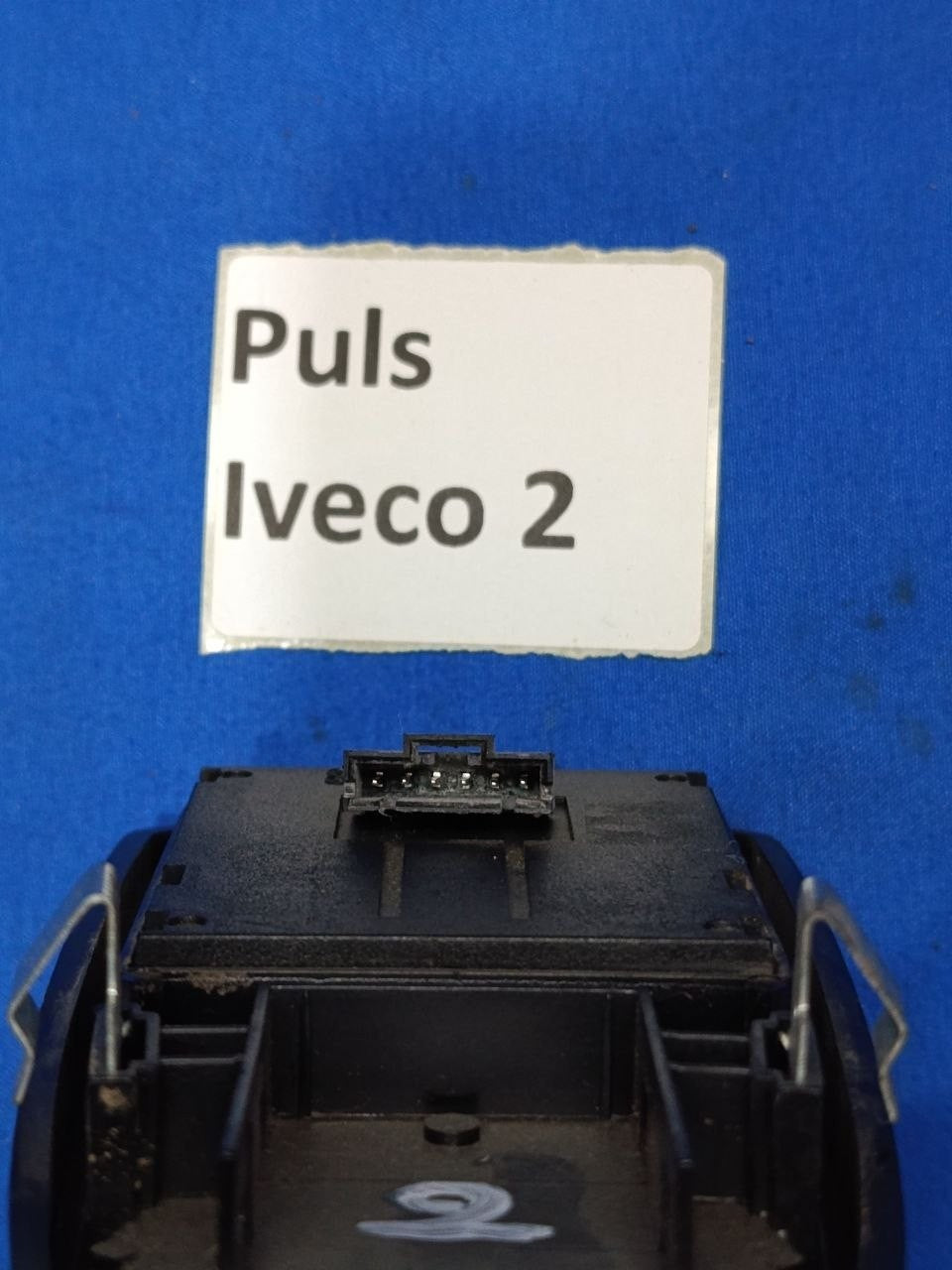 Puls Iveco 2  - Pulsantiera Completa Anteriore Sinistra Iveco Daily 2006 2014