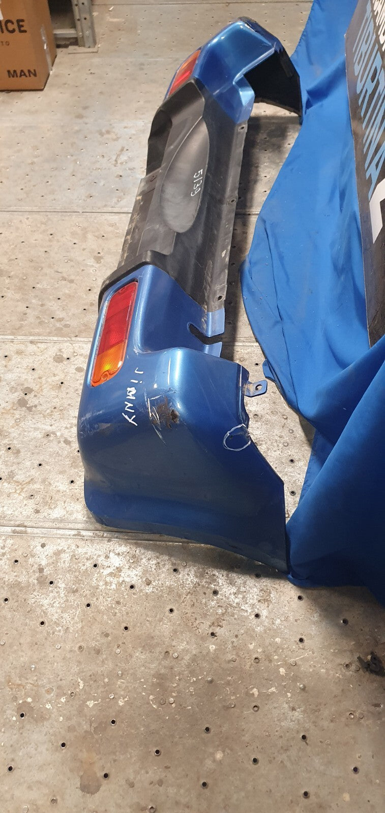 Paraurti Posteriore Suzuki Jimny dal 1998 con difetto