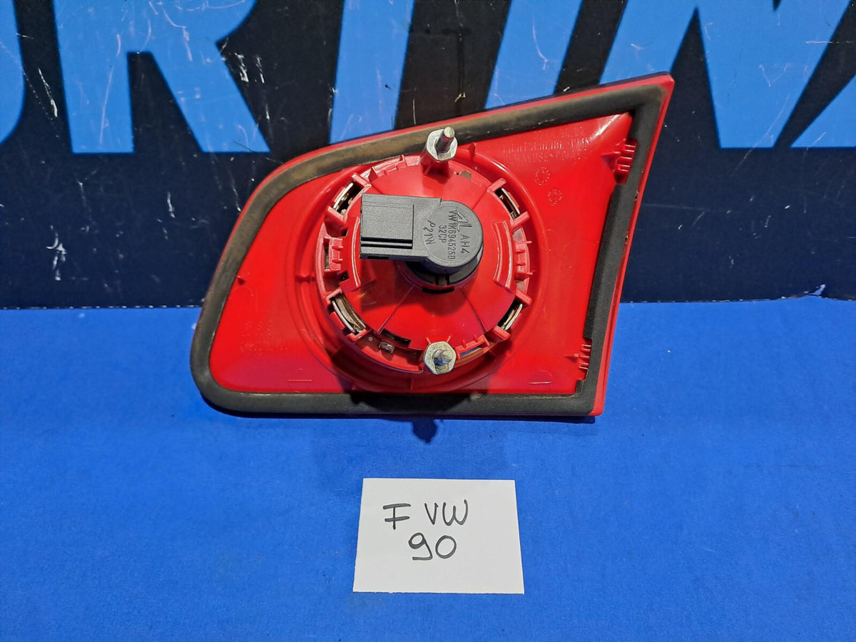 Fanale posteriore interno sinistro Volkswagen Passat dal 2005 in poi - F VW 90