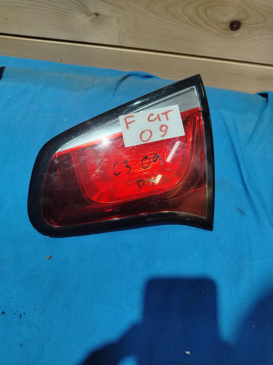 F Cit 9 - Fanale posteriore stop Citroen C3 dal 2009 interno destro 9803934280