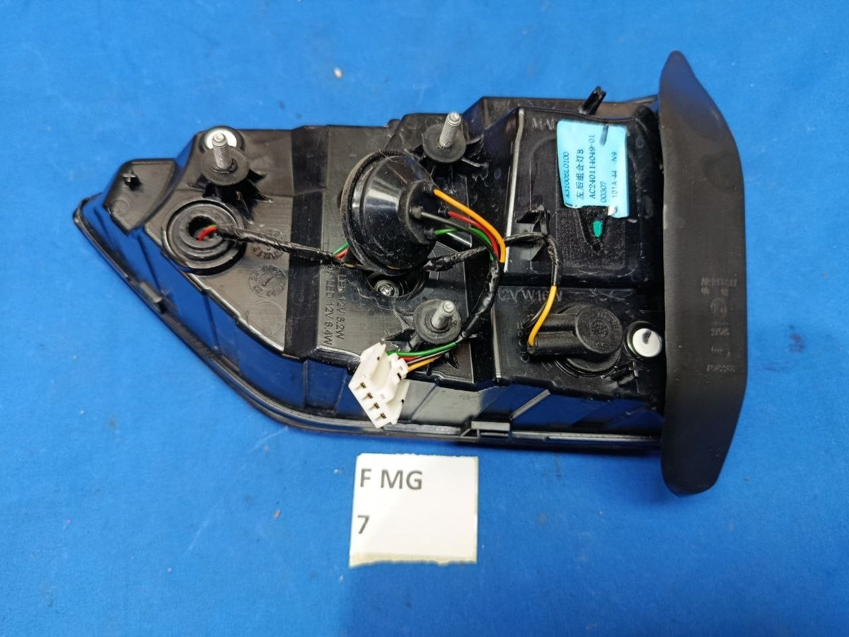 F MG 7 - Fanale posteriore stop interno sinistro LED MG ZS 2020 2024  Originale