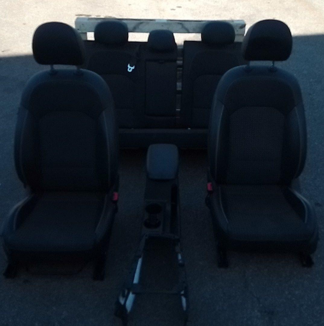 13 Tappezzeria Kia creed 2018 in poi in misto pelle e stoffa no airbag