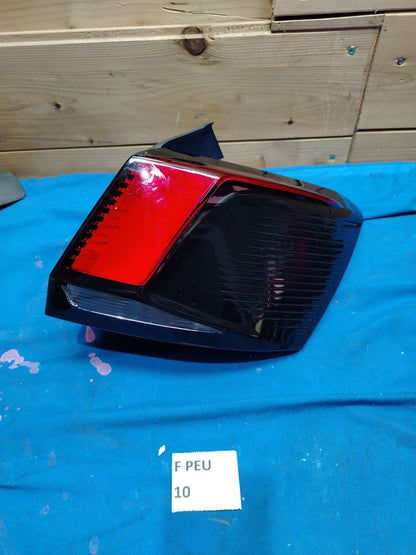 F Peu 10 - Fanale Posteriore destro Peugeot 3008 2016 in poi 9810477080