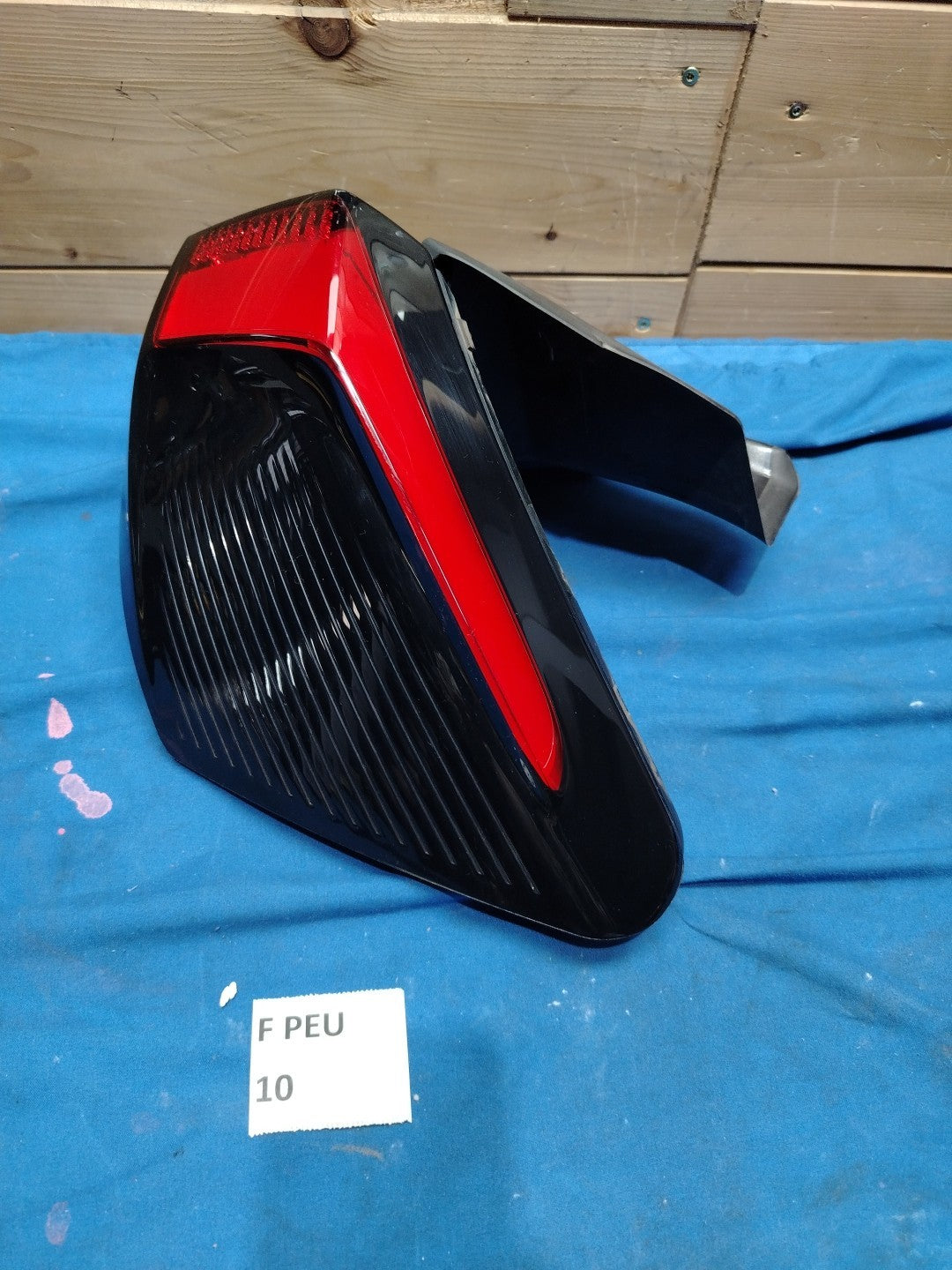 F Peu 10 - Fanale Posteriore destro Peugeot 3008 2016 in poi 9810477080