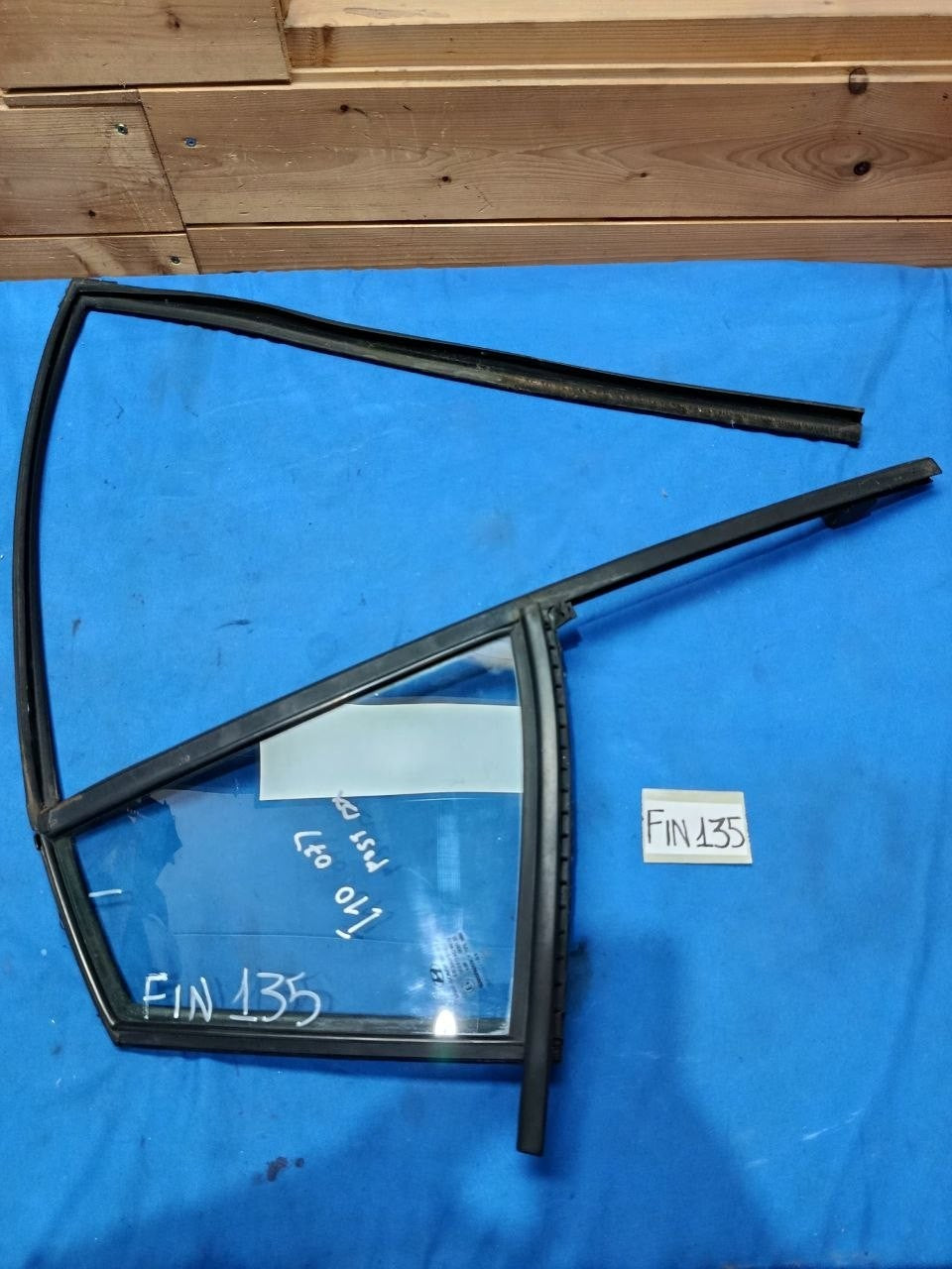 Fin 135 - Finestrino vetro fisso posteriore destro Hyundai I10 prima serie