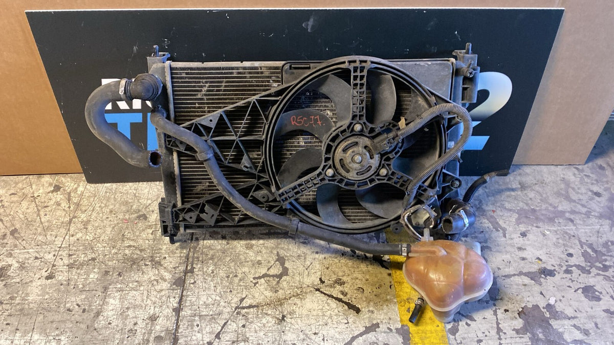 Radiatore e ventola Fiat Grande Punto 1.3D Numero oggetto R5077