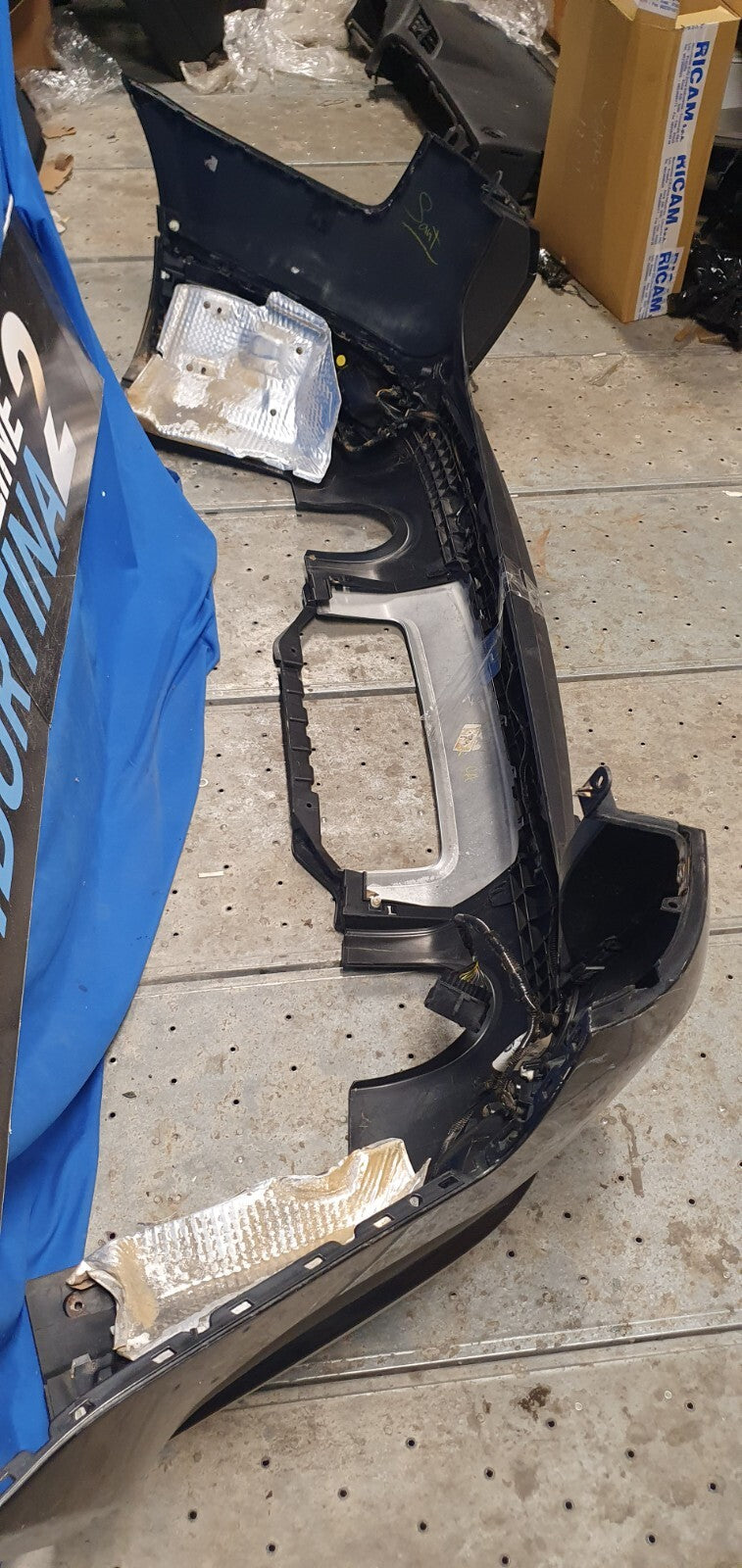 Paraurti Posteriore Range Rover Sport dal 2014 con sensori parcheggio
