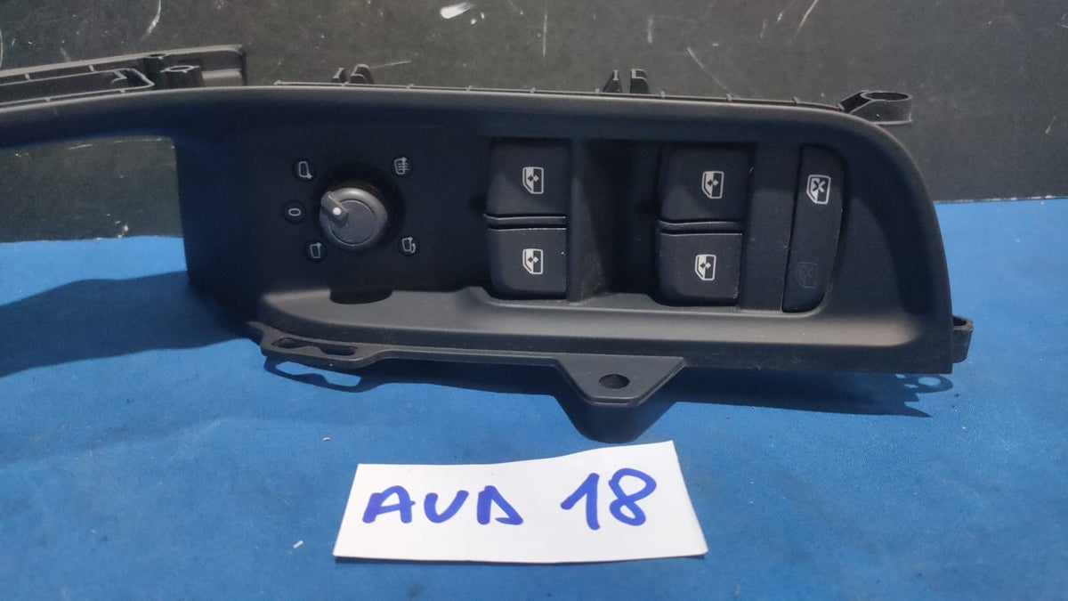 pulsantiera anteriore sinistra audi a3 dal 2012  in poi  con difetto