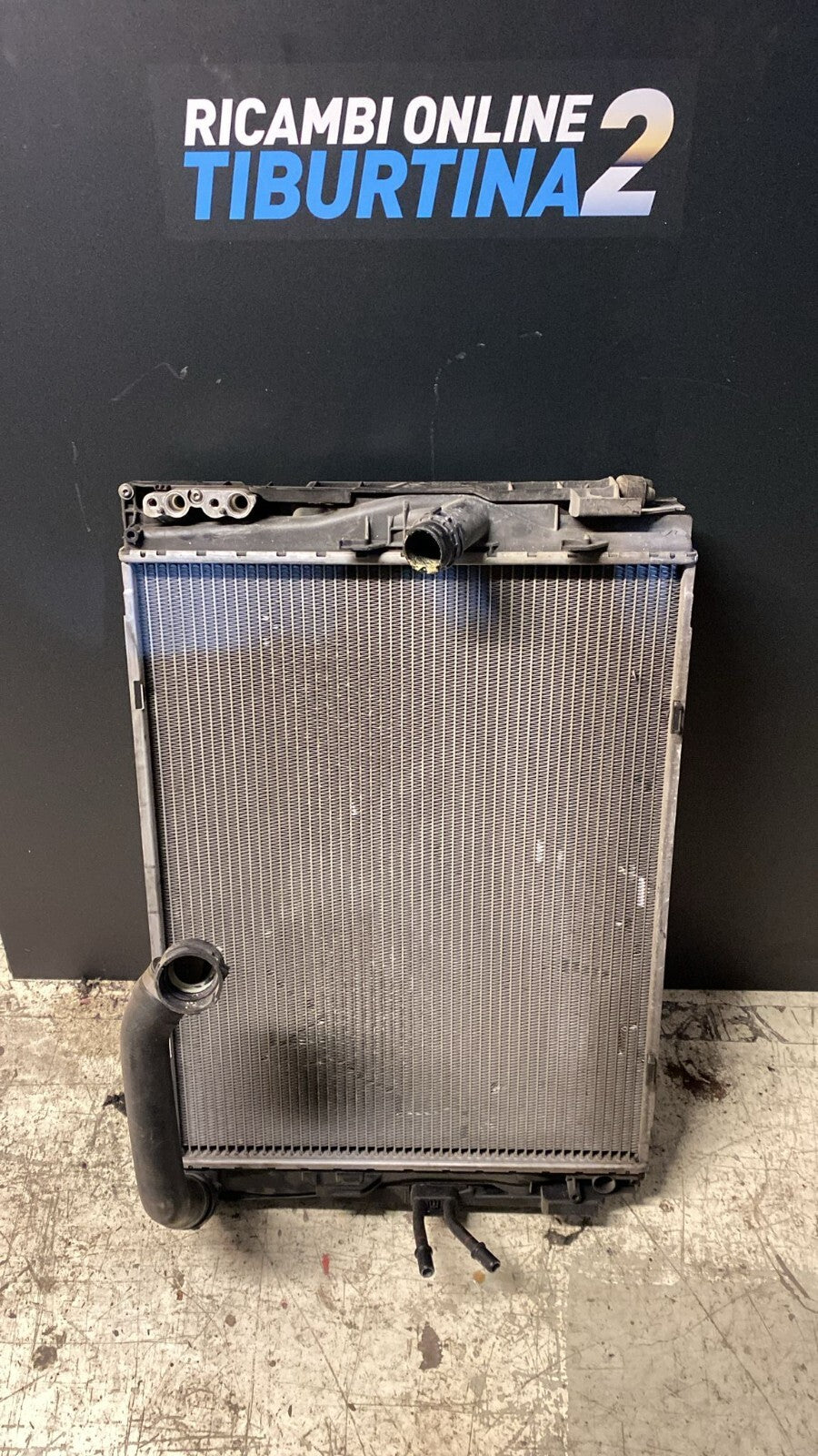 Radiatore Acqua e AC BMW serie 1 2.0Bz Anno 2007  Numero oggetto R5003B