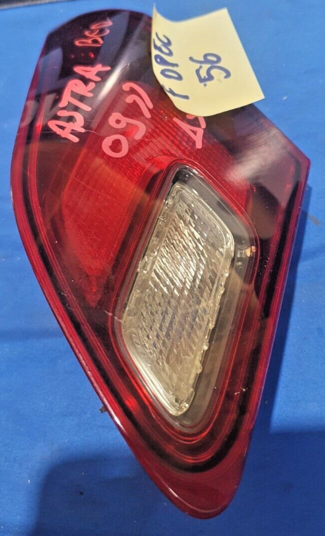 Fanale Posteriore destro Opel Astra berlina 2009