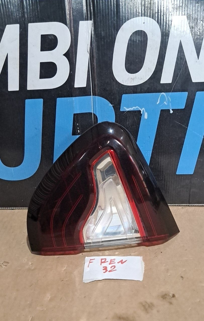 f ren 32 Fanale posteriore interno destro Renault Captur dal 2013 in poi fumé