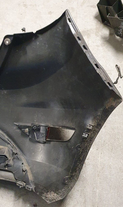 Paraurti posteriore Ford Fiesta dal 2009 (danneggiato parte destro)
