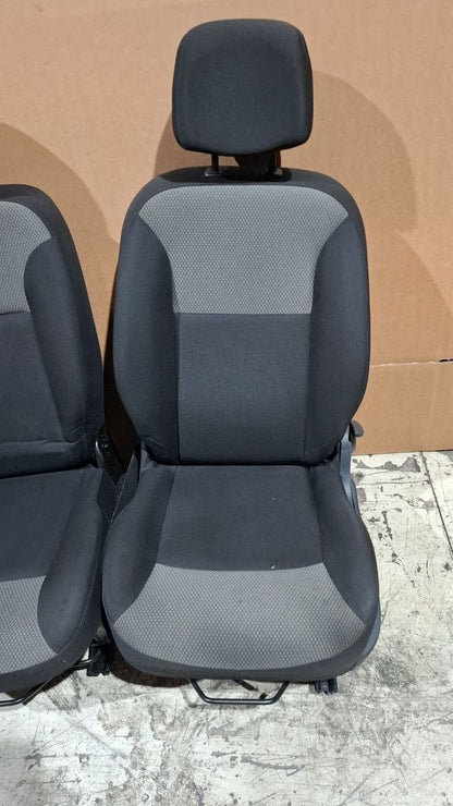 Tappezzeria in stoffa nero e grigio renault kangoo sedile lato guida con 3 buchi