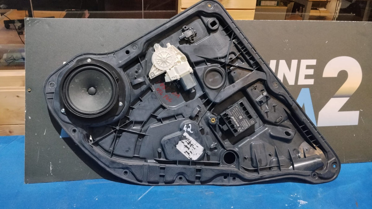 Alzacristalli posteriori con motorino destro Mercedes ml 166 dal 2012