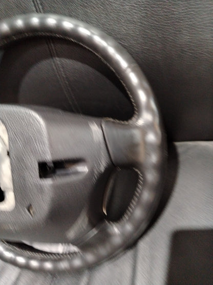 Volante Hyundai Santa Fe graffiato posteriormente