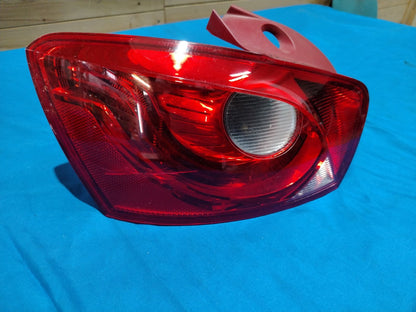 Fanale Posteriore sinistro Seat Ibiza 2010 5 porte con crepa