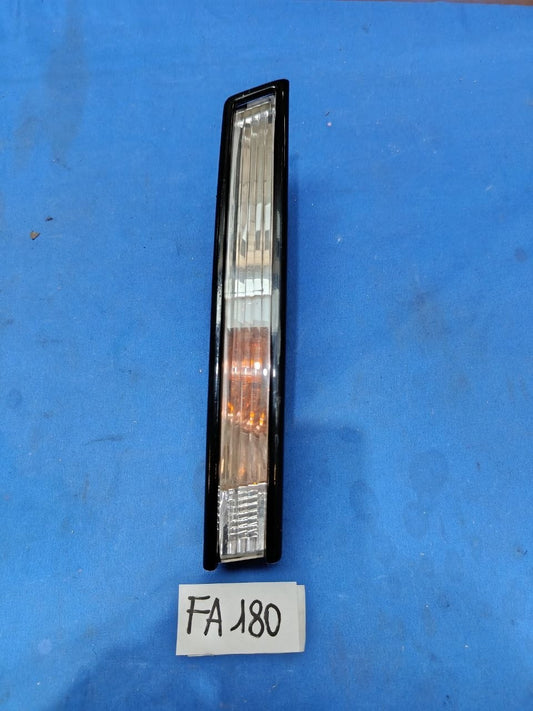 FA 180 - Fanalino freccia anteriore destra paraurti Volkswagen Passat B6 Variant