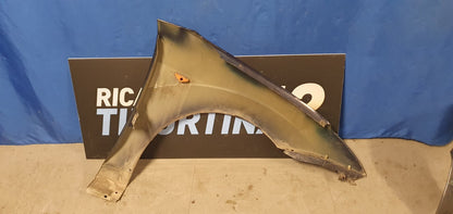 Parafango Anteriore  Ford Focus sinistro dal 2000