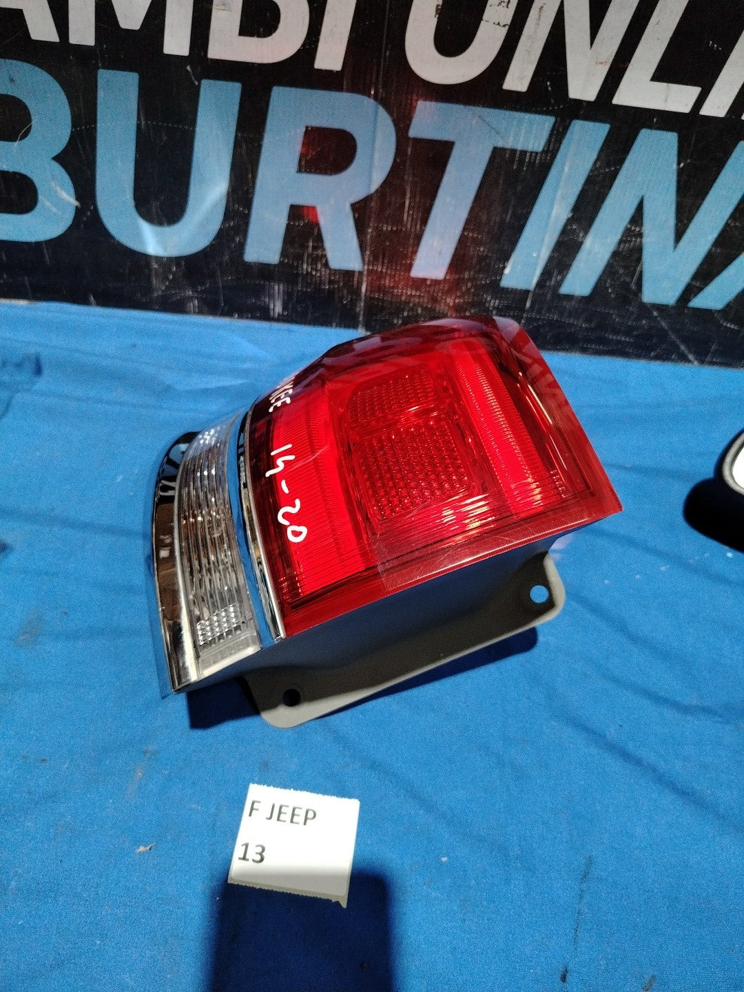 Fanale Posteriore sinistro  Jeep Cherokee 2014-2020 sbeccato