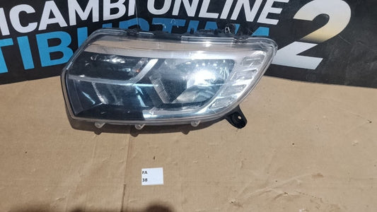 Fa 38  faro anteriore sinistro dacia Sandero dal 2016 al 2018 attacco rotto