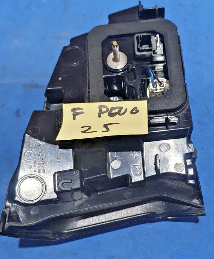 Fanale Posteriore Interno destro Peugeot 5008 2020 9811027780