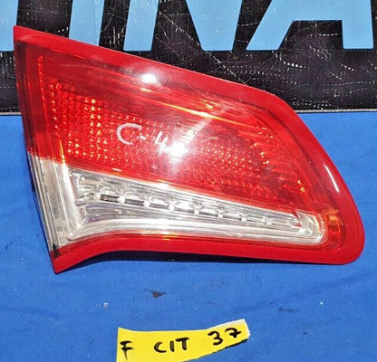 Fanale posteriore interno sinistro citroen c4 con danno alla plastica anteriore