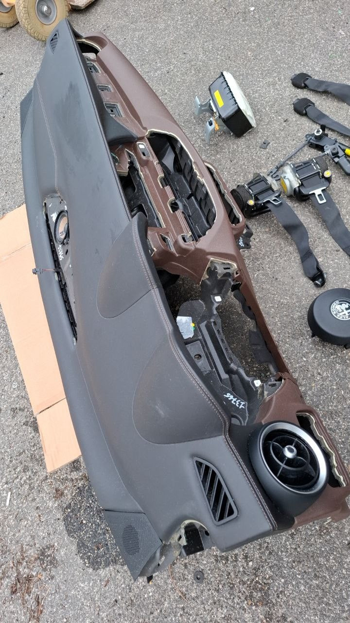Cruscotto con moduli  Alfa Romeo Stelvio 2016  plancia bicolore