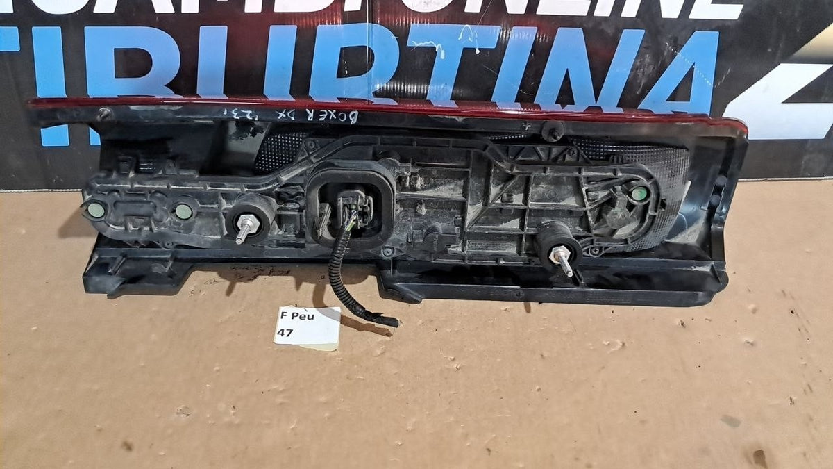f peu 47 Fanale posteriore interno destro Peugeot boxer dal 2014 in poi
