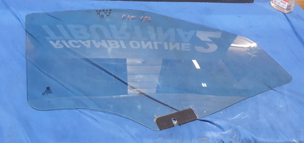 Fin 15 - Finestrino vetro scendente Fiat Doblo anteriore destro dal 2010
