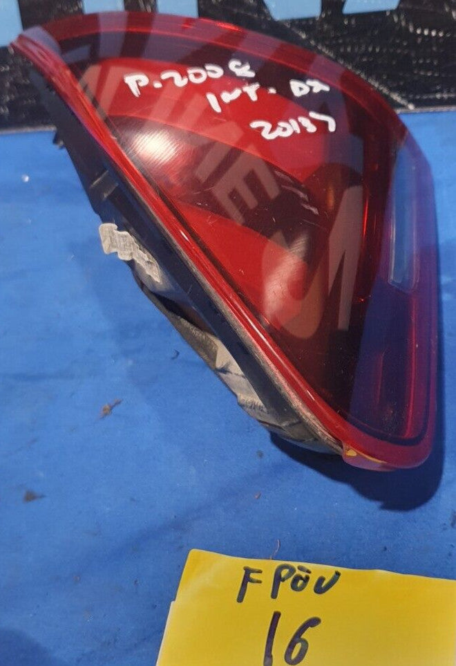 Fanale posteriore interno destro Peugeot 2008