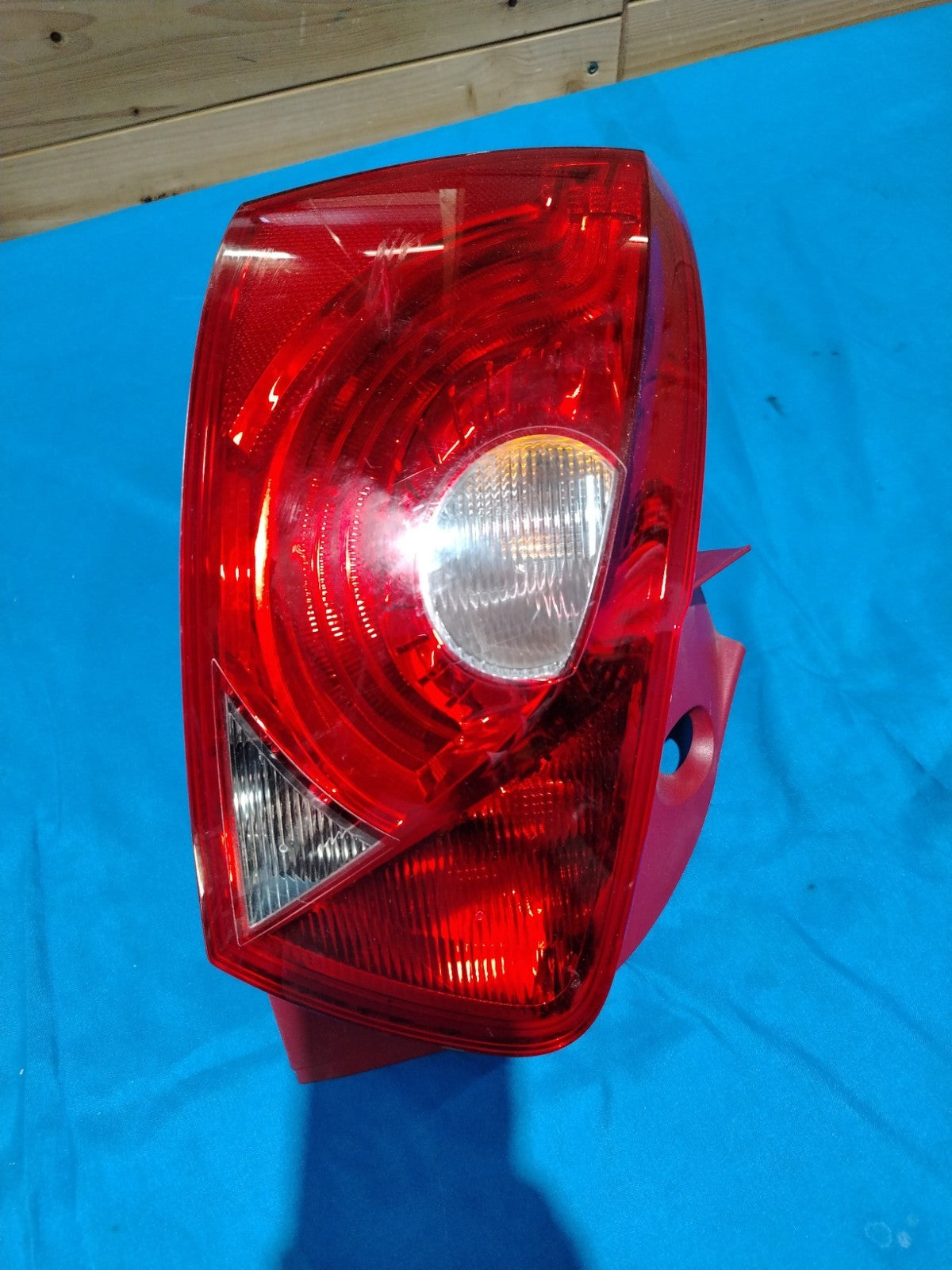 Fanale Posteriore sinistro Seat Ibiza 2010 5 porte con crepa