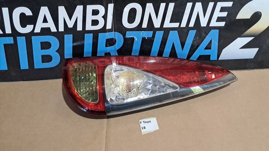F Toyo 18 fanale posteriore destro Toyota yaris verso dal 2003