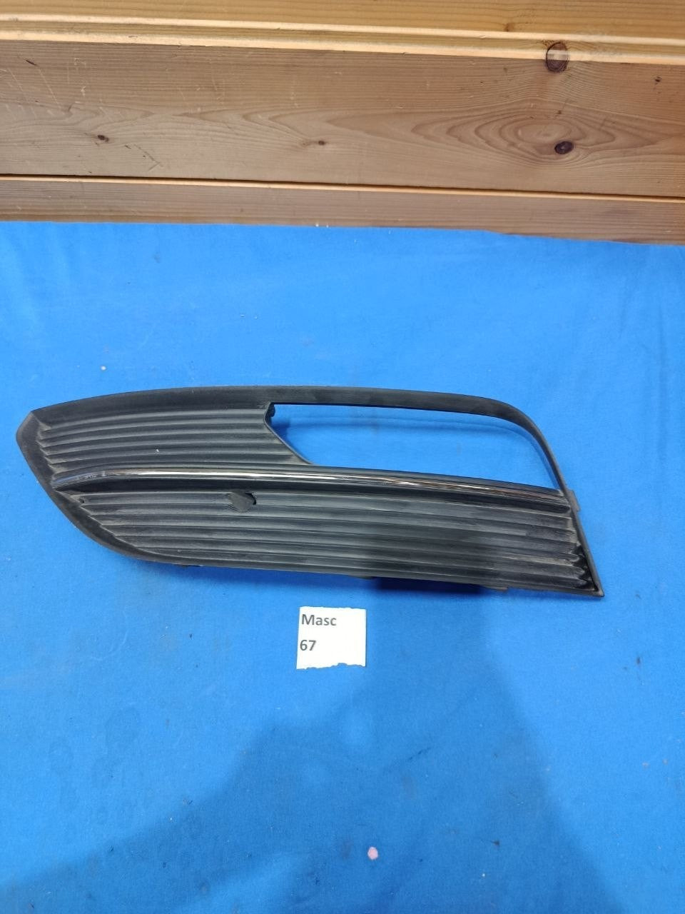 Masc 67 - Mascherina Fendinebbia sinistra paraurti anteriore Audi A3 8V 2012