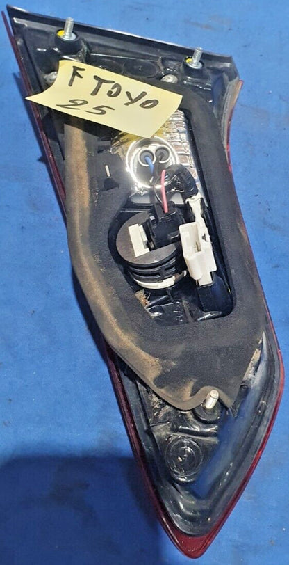 F TOYO 25 - Fanale Posteriore Interno sinistro Toyota yaris 2016 in poi