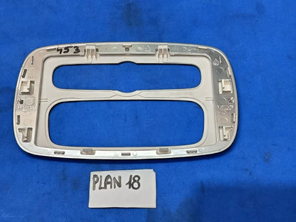 Plan 18 - Mascherina autoradio Smart Fortwo 453 dal 2014 con modanatura cromata