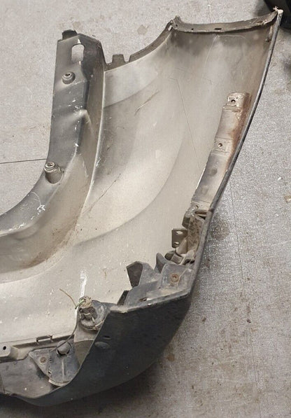 Paraurti posteriore Ford Cmax dal 2013 con attacco rotto e viziato