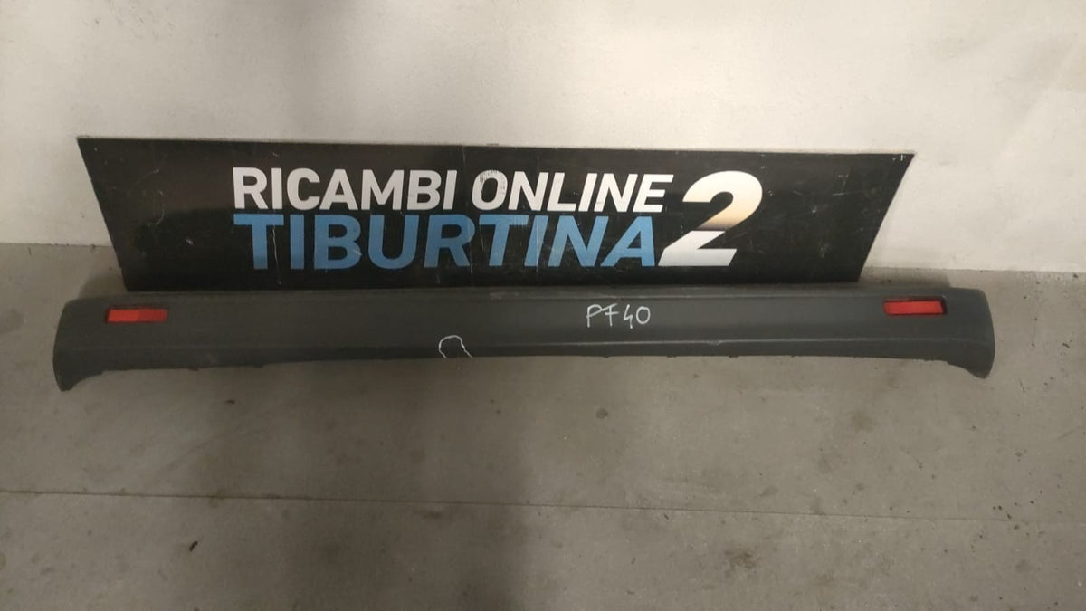 paraurti posteriore centrale  Opel Vivaro 2006-2014 piccolo spacco PF 40