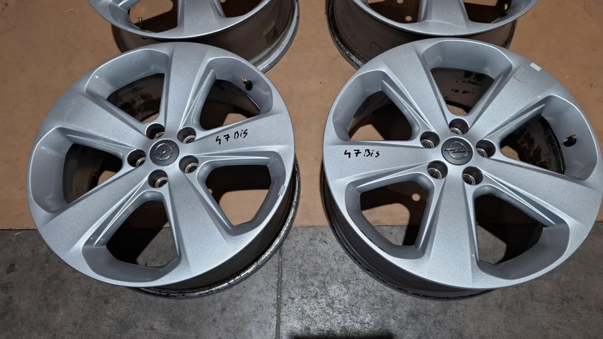 47bis cerchi in lega opel mokka R18 cerchi originali cod 95181597 18x7j et38