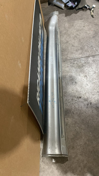 Minigonna sinistra Mitsubishi Pajero  Anno 2002 Numero oggetto 5228