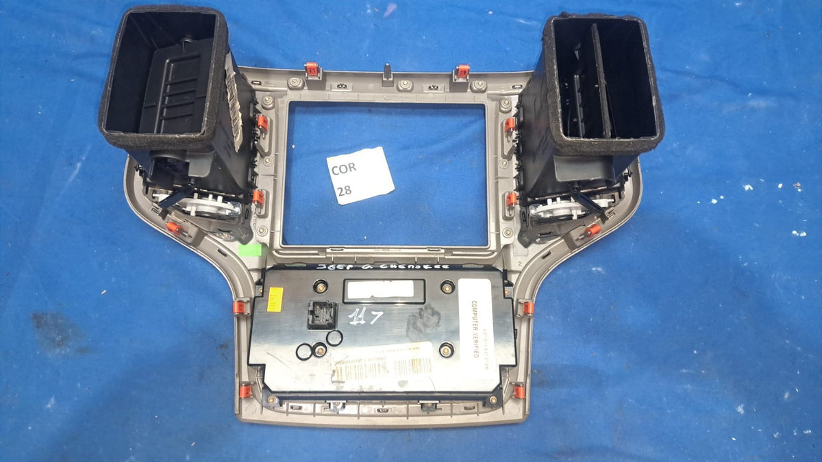 Cor 28 jeep Grand cherokee comandi  autoradio clima riscaldamenti e bocchette