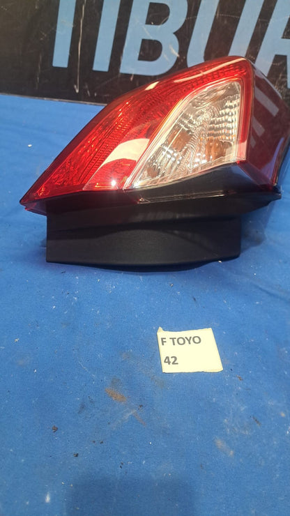 F Toyo 42 Fanale stop posteriore sinistro Toyota CHR  C-HR dal 2016 in poi