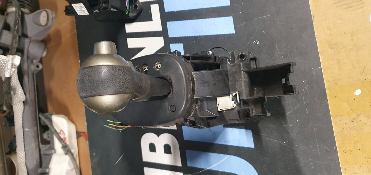 Leva cambio automatico Nissan Micra K13