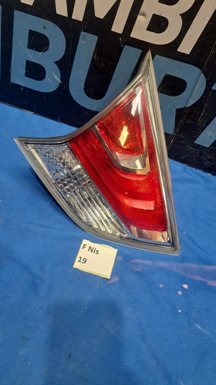 F Nis 19 Fanale stop posteriore interno sinistro Nissan X-trail dal 2014 in poi