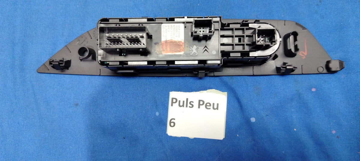 Puls Peu 6 - Pulsantiera anteriore sinistra Peugeot 208 2015 con 4 vetri