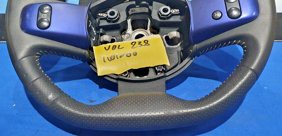 Volante Renault twingo con plastica blu